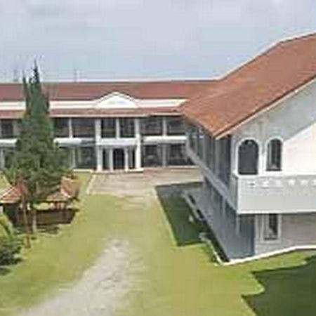 Hotel Puspa Sari Redpartner Ciater Εξωτερικό φωτογραφία