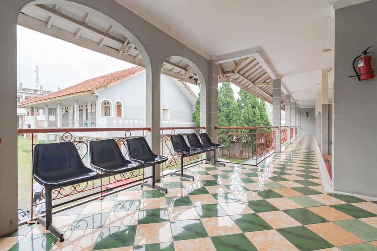 Hotel Puspa Sari Redpartner Ciater Εξωτερικό φωτογραφία