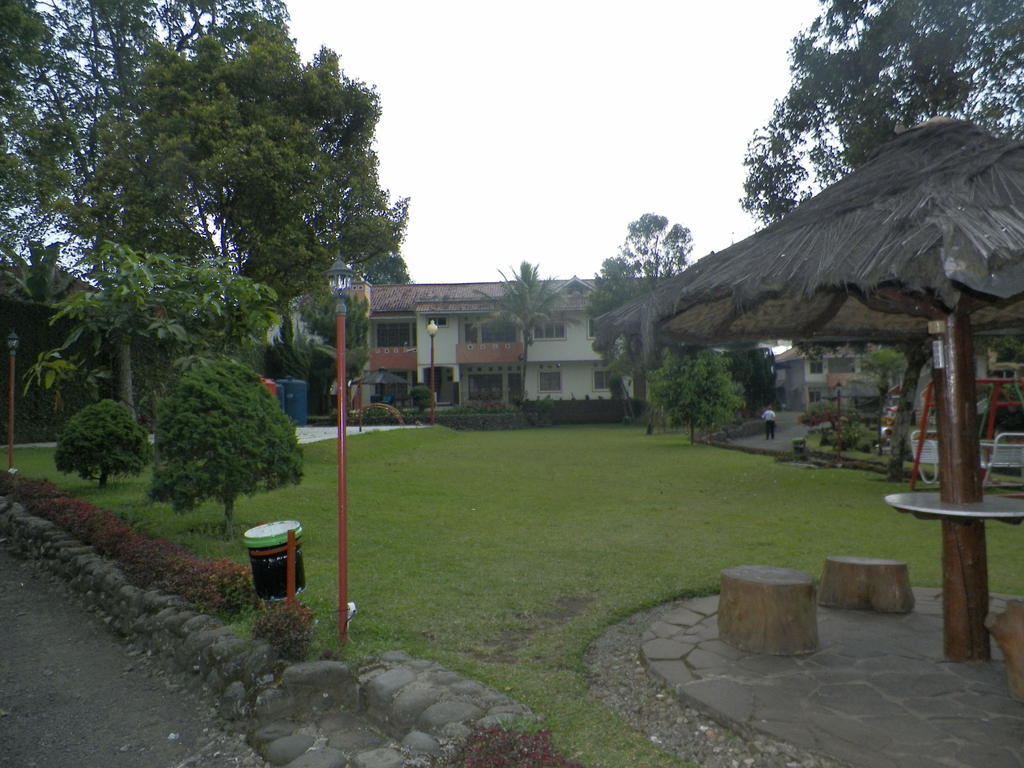 Hotel Puspa Sari Redpartner Ciater Εξωτερικό φωτογραφία