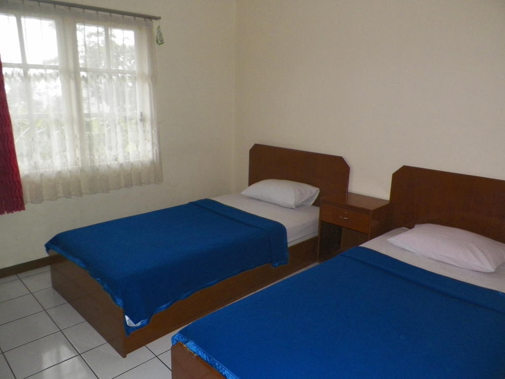 Hotel Puspa Sari Redpartner Ciater Δωμάτιο φωτογραφία