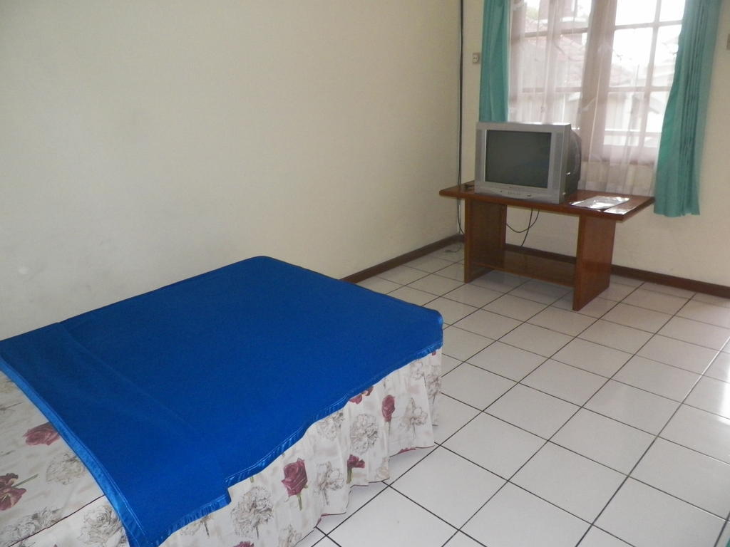 Hotel Puspa Sari Redpartner Ciater Δωμάτιο φωτογραφία